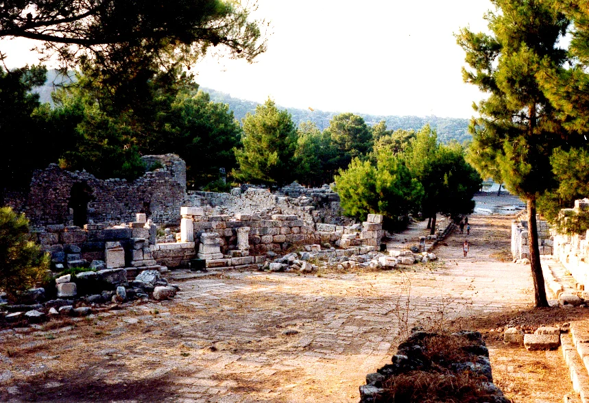 Phaselis Antik Kenti ve Koyları fotoğrafı