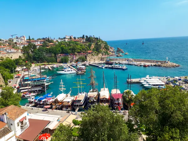 Kaleiçi ve Tarihi Yat Limanı
